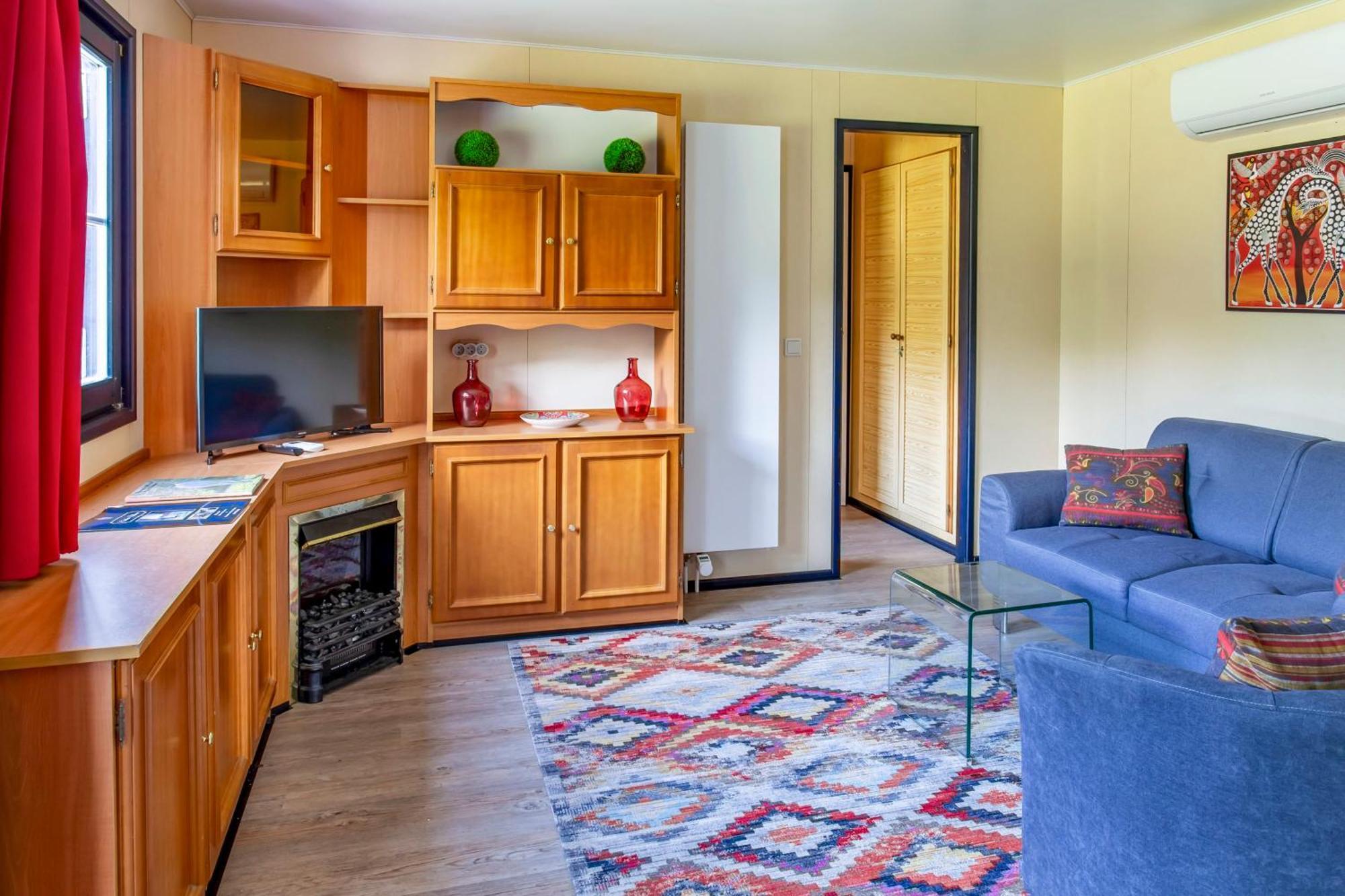 Chateau De Bellevue B&B Et Appartements Avec Piscine Saisonal Chauffee Et Chambres Partout Climatisees Saint-Avit  部屋 写真
