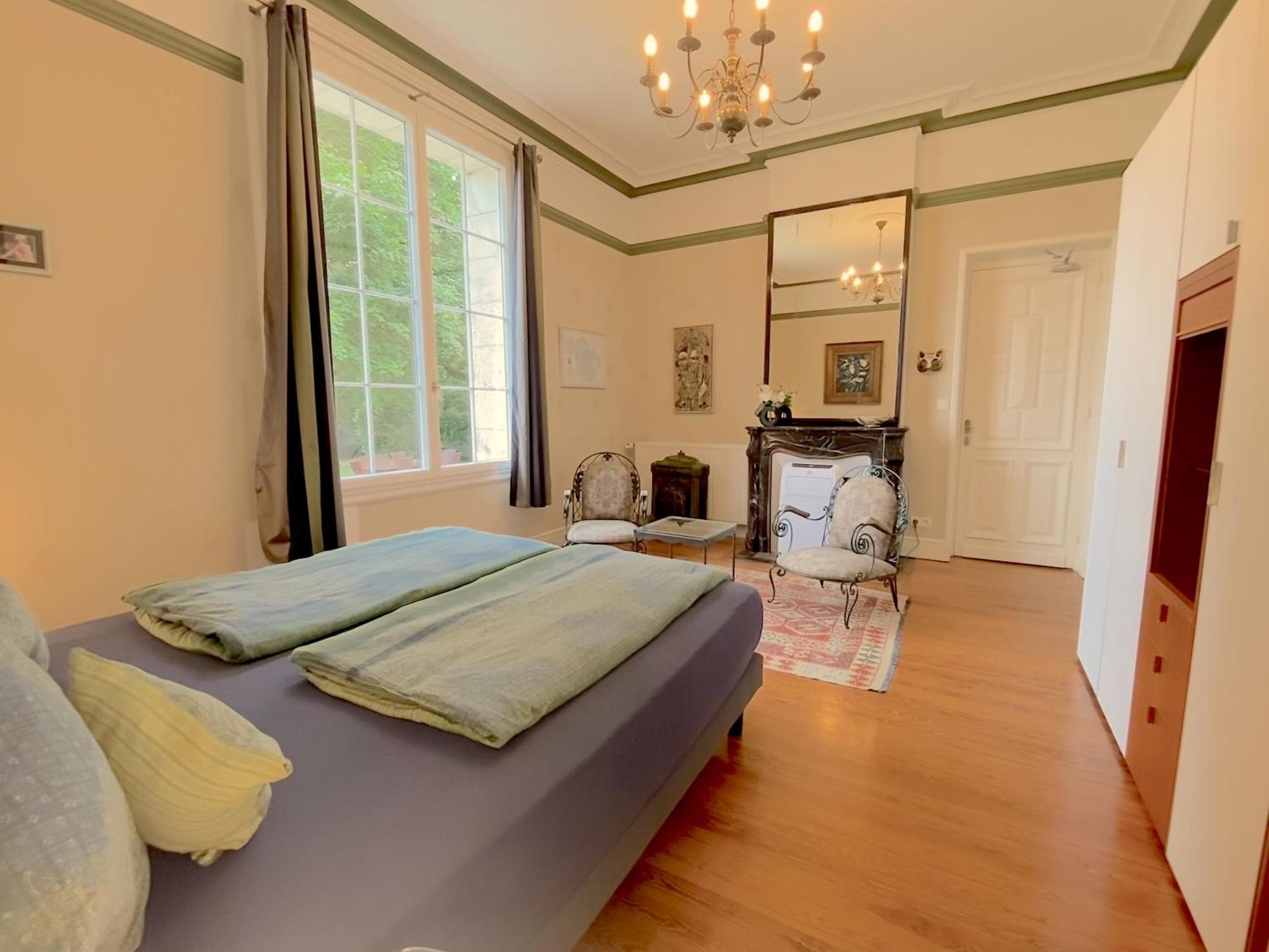 Chateau De Bellevue B&B Et Appartements Avec Piscine Saisonal Chauffee Et Chambres Partout Climatisees Saint-Avit  エクステリア 写真