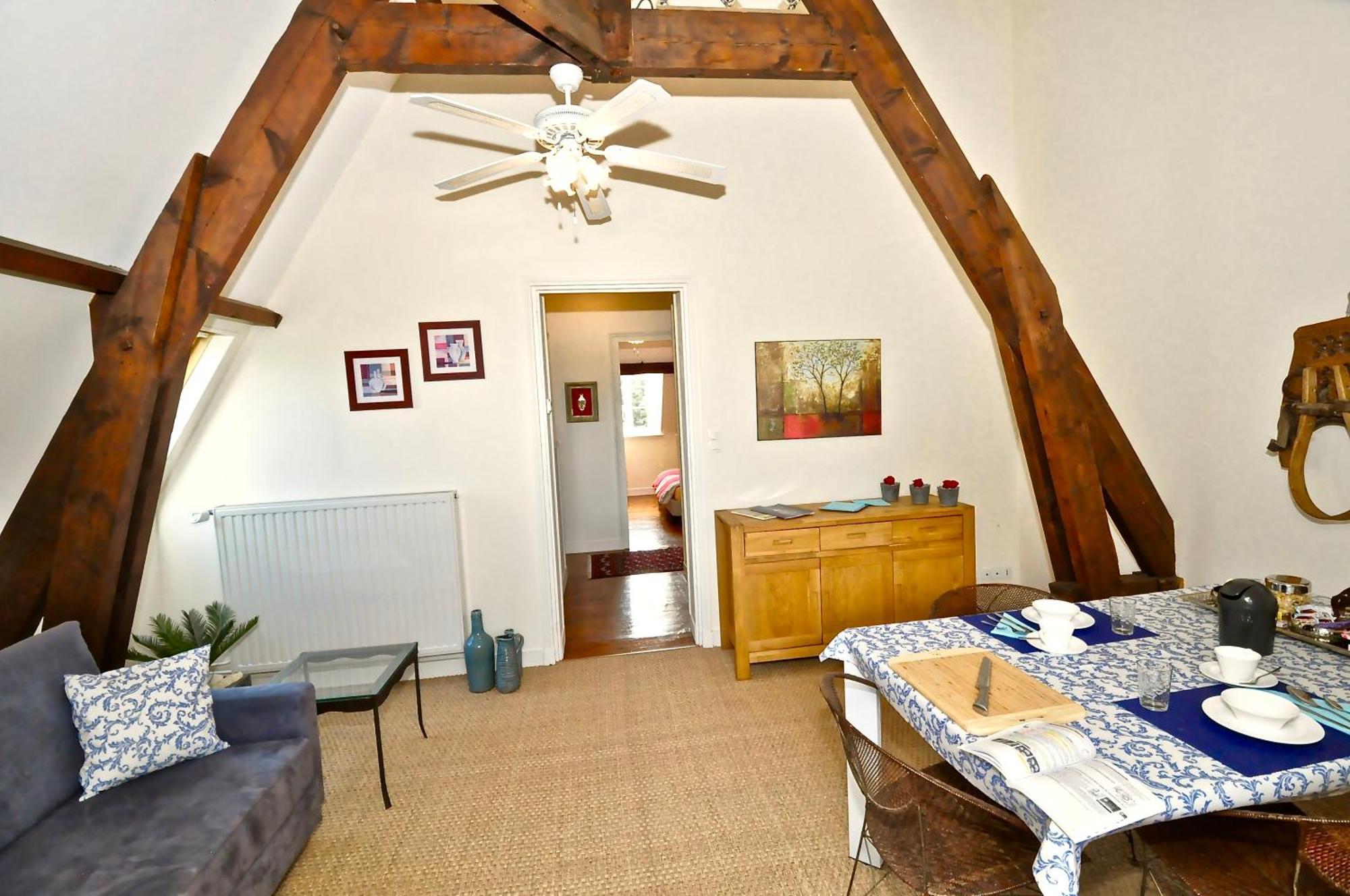 Chateau De Bellevue B&B Et Appartements Avec Piscine Saisonal Chauffee Et Chambres Partout Climatisees Saint-Avit  エクステリア 写真