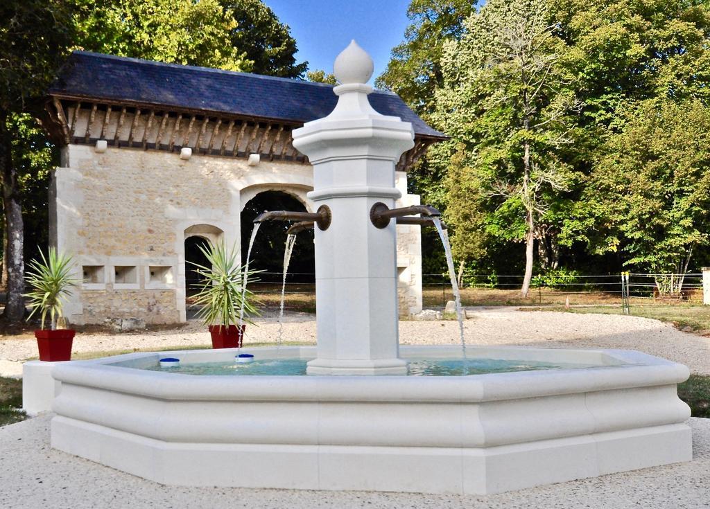 Chateau De Bellevue B&B Et Appartements Avec Piscine Saisonal Chauffee Et Chambres Partout Climatisees Saint-Avit  エクステリア 写真